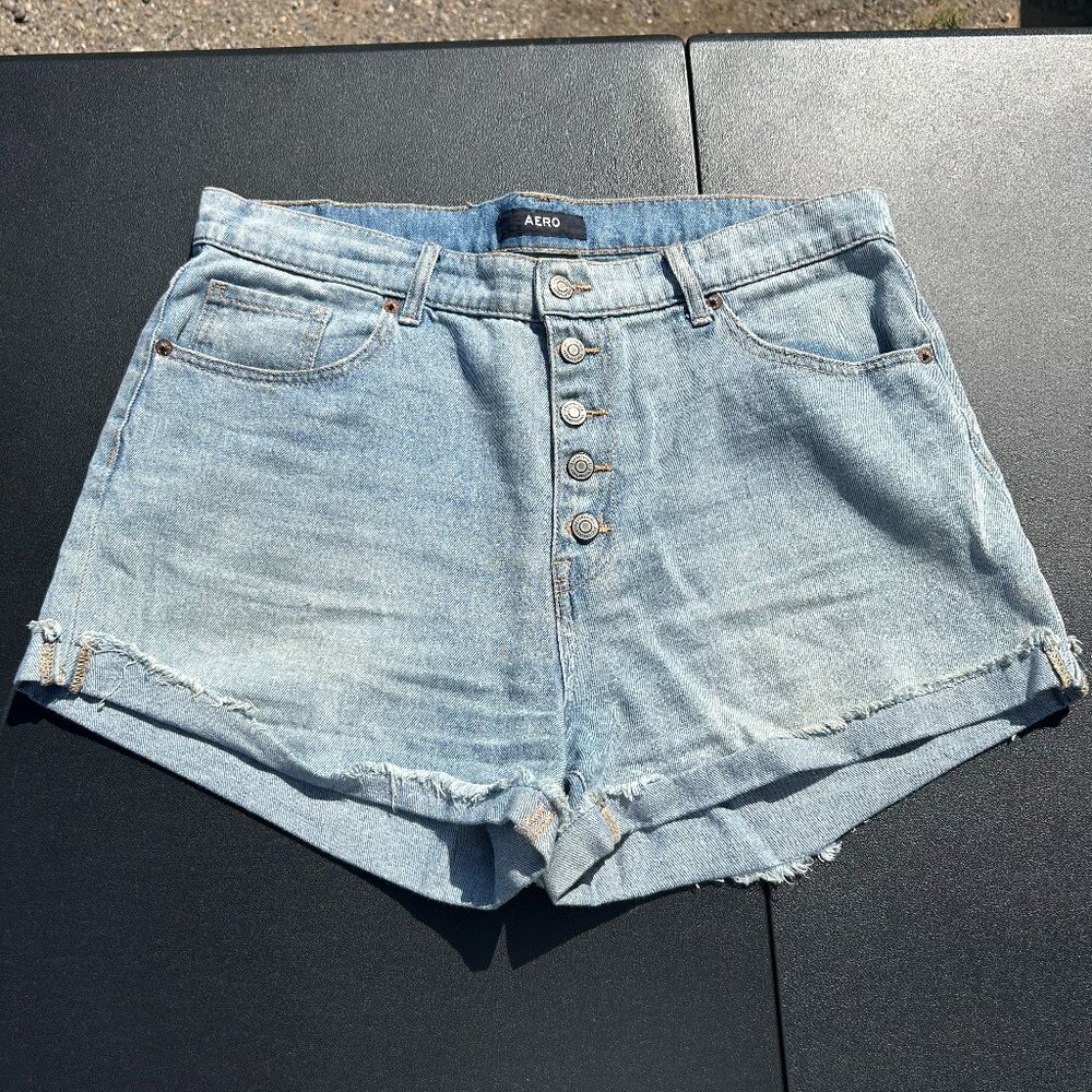 Aéropostale Light Wash Mom Denim Shorts – Button Fly, Cuffed, Size 14
